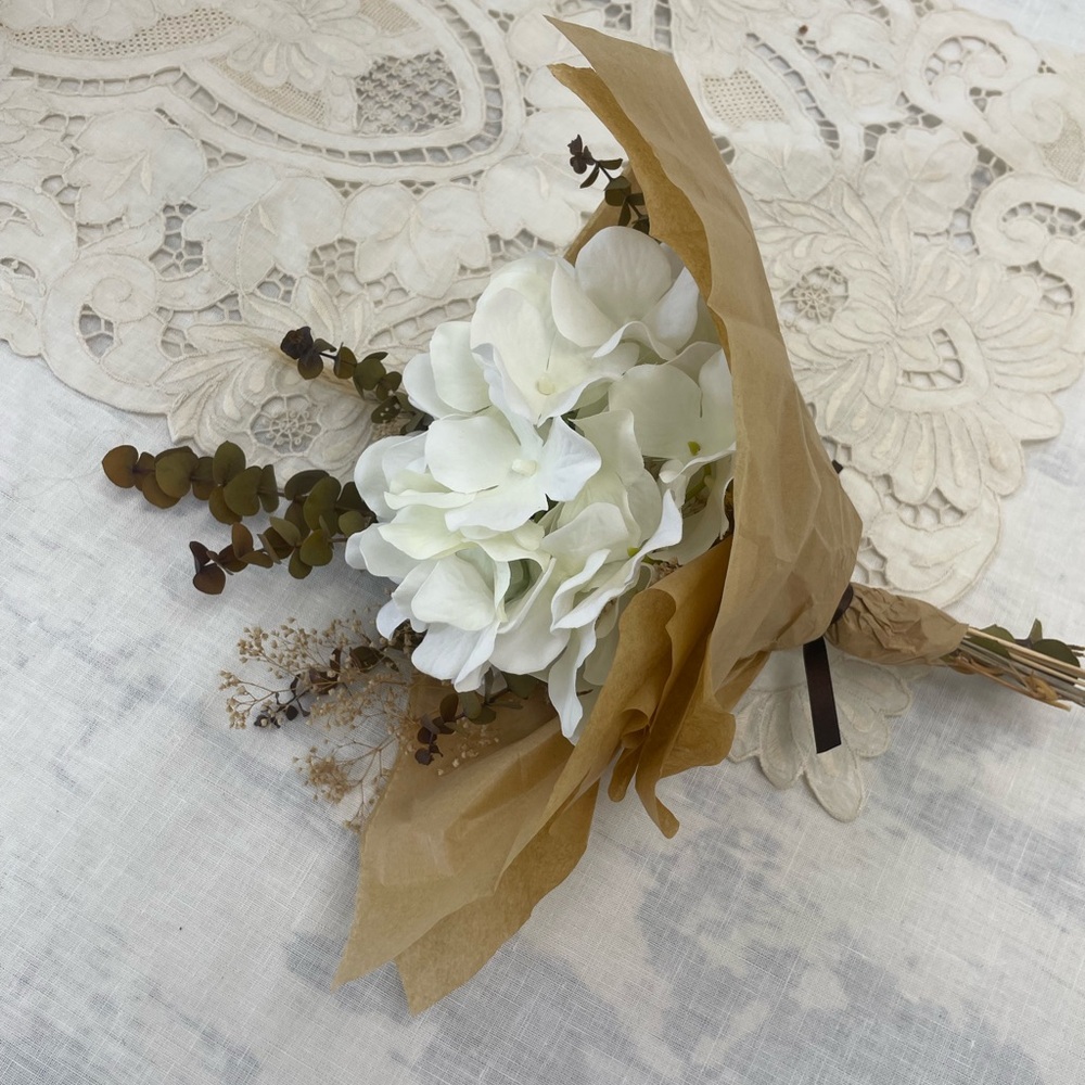 White Floral Bouquet with Brown Accents